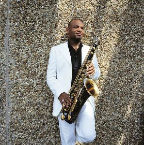 Kirk Whalum : Kirk-Whalum-wj06