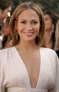 Jennifer Lopez : jennifer lopez grey hair big