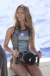 Jessica Alba old photo on the beach