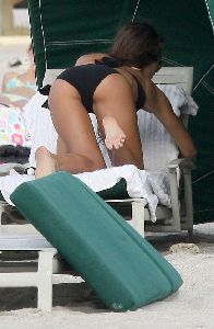 Jessica Alba in a bikini on Miami beach on January 1st 2007