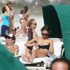 Jessica Alba in a bikini on Miami beach on January 1st 2007