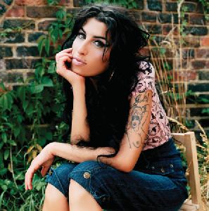 Amy Winehouse : Amy-Winehouse-u01