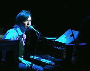 Rufus Wainwright : Rufus-Wainwright-lg01