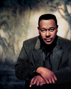 Luther Vandross : Luther-Vandross-jr11