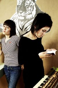 Tegan and Sara : Tegan-and-Sara-pr01