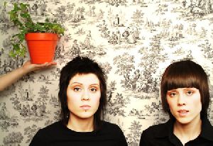 Tegan and Sara : Tegan-and-Sara-pr02