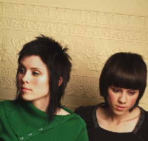 Tegan and Sara : Tegan-Sara-sb02