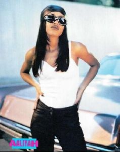 celebrity aaliyah : 32