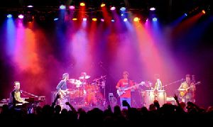 Umphrey s McGee : Umphreys-McGee-mh03