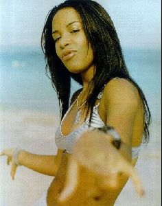 celebrity aaliyah : aaliyah 14