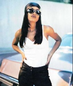 celebrity aaliyah : aaliyah 23