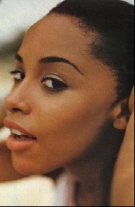 celebrity aaliyah : aaliyah 24