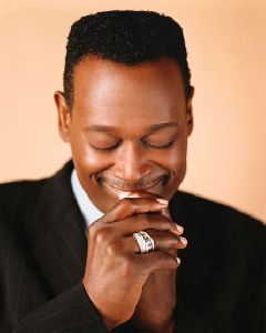 Luther Vandross : Luther-Vandross-jr24