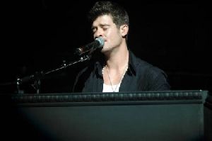 Robin Thicke : Robin Thicke-ADB-008133