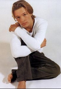 celebrity adam rickitt : 16