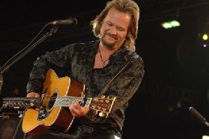 Travis Tritt : Travis-Tritt-bm01