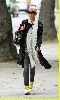 Sienna Miller pic get lunch in West London