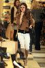 Rachel Bilson pictures do some shopping