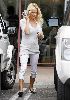 Pamela Anderson : pamela anderson shopping11 47bd54f0bcb95