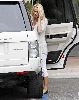 Pamela Anderson : pamela anderson shopping7 47bd54f0b4a72