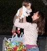 Jennifer Garner : violet-affleck-and-jennifer-garner 265x286