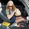 Lindsay Lohan : Lindsay Lohan gets a manicure 9