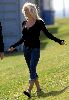 Pamela Anderson : pamela-anderson-in-jeans1 47fa1340d5896