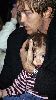 Dannielynn Birkhead : Larry Birkhead holding his baby Dannielynn away from paparrazzi