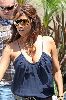 Halle Berry : gallery main-0609 halle berry cleavagey 00