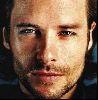 guy pearce : 23