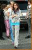 Miley Cyrus : Miley Cyrus in sweatpants heading to pet store2 484533ffb1439