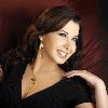 nancy ajram : nancy ajram posing for the jewlery ad of Damas