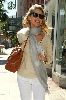 Christy Brinkley : Christie Brinkley on march 2008 leaving a medical building