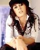 Nadine Labaki : nadeen posing to the camera wearing a black hat