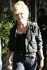 Loni Anderson : loni anderson last public appearance  photo on her way to Fabrocini s restaurant in Bel Air