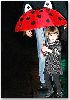 Suri Cruise : ladybug umbrella, red and cute