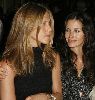 Jennifer Aniston : actress Courteney Cox with her friend Jennifer Aniston