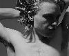 Michael Pitt : topless showing his armpit