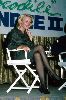 Linda Kozlowski : at press conference for her film Crocodile Dundee II.