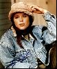 Actress neve campbell : 33