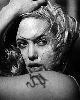 Angelina Jolie tattoo : angelina-jolie-black-and-white-pictures-05