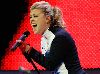 Kelly Clarkson : kelly clarkson winter big