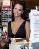 Jennifer Love Hewitt : jen love hewitt store shop 6 big